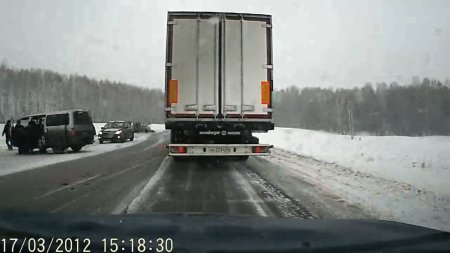 Лобовое столкновение двух иномарок на трассе К19Р недалеко от Раздольного.