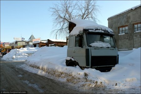 Новосибирцы начали бороться с автохламом на улицах города