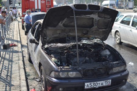 Возле Центрального рынка сгорел BMW