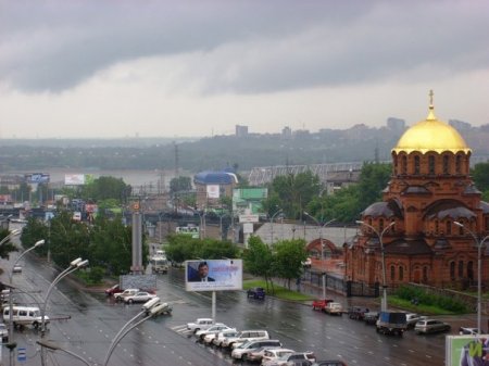 Холодный фронт и дожди наступают на Новосибирск