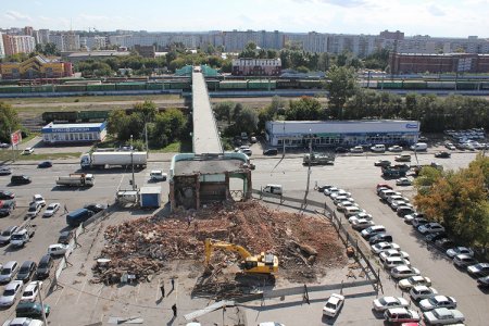 Старый пешеходный мост на Станционной закрыли на ремонт