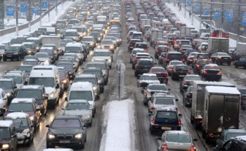Снегопад спровоцировал 10-балльные пробки на дорогах Новосибирска